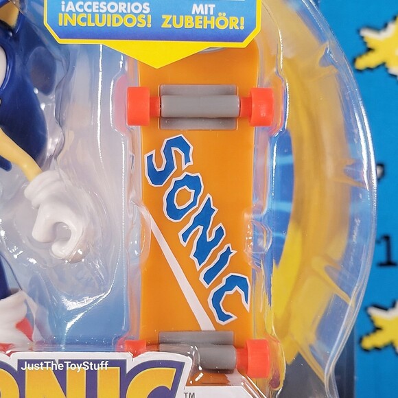 Jakks Pacific Sonic the Hedgehog w/ Skateboard 4" Collectible Video Game Figure - Picture 6 of 8